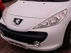Weiß Gebraucht 2009 Peugeot 207 Limousine | 1.400 € (Guter Preis)