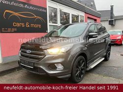 Grau Gebraucht 2017 Ford Kuga ST-Line SUV | 14.890 € (Fairer Preis)