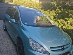 Grün Gebraucht 2003 Peugeot 307 Kombi | 900 € (Superpreis)
