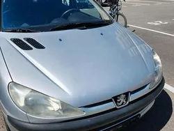 Silber Gebraucht 2003 Peugeot 206 Kleinwagen | 1.200 € (Etwas zu teuer)