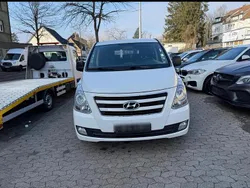 Weiß Gebraucht 2016 Hyundai H-1 Van / Kleinbus | 8.500 € (Guter Preis)