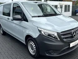Grau Gebraucht 2021 Mercedes Vito Van / Kleinbus | 29.999 € (Etwas zu teuer)