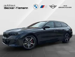 Sophistograu brillanteffekt Neu 2025 BMW 540 M Sport Kombi | 76.808 € (Superpreis)