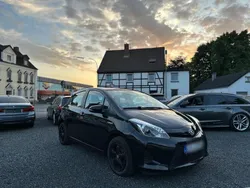 Schwarz Gebraucht 2012 Toyota Yaris Kleinwagen | 8.999 €