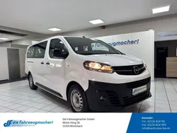 Weiss Gebraucht 2022 Opel Vivaro Van | 24.488 € (Teuer)