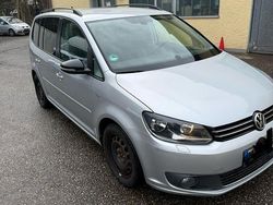 Silber Gebraucht 2013 VW Touran Comfortline Van / Kleinbus | 6.250 € (Guter Preis)