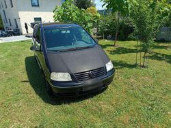 Schwarz Gebraucht 2004 VW Sharan Van / Kleinbus | 2.000 €