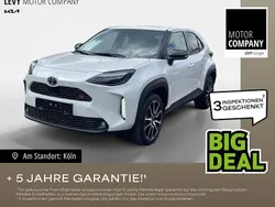 Weiss Gebraucht 2023 Toyota Yaris Hybrid Sport | 26.479 € (Guter Preis)