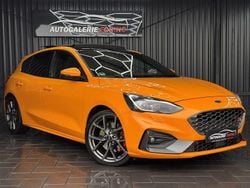 Orange Gebraucht 2019 Ford Focus Performance Edition Limousine | 22.990 € (Fairer Preis)