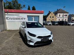 Weiß Gebraucht 2024 Kia Ceed Spirit Limousine | 22.490 € (Superpreis)