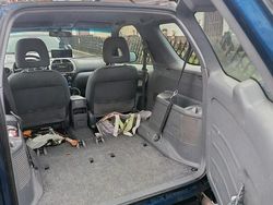Blau Gebraucht 2002 Toyota Yaris SUV | 4.000 €