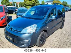 Grau Gebraucht 2018 Citroën Berlingo Van / Kleinbus | 11.650 € (Fairer Preis)