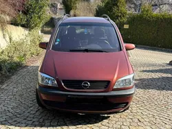 Braun Gebraucht 2002 Opel Zafira Comfort Van / Kleinbus | 500 € (Superpreis)
