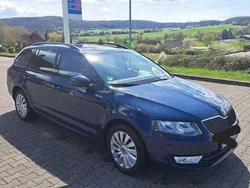 Blau Gebraucht 2016 Skoda Octavia Kombi | 4.950 € (Superpreis)