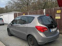 Braun Gebraucht 2011 Opel Meriva Van / Kleinbus | 4.750 € (Guter Preis)