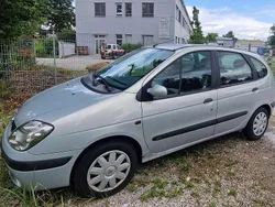 Silber Gebraucht 2000 Renault Mégane Privilege Limousine | 1.250 € (Fairer Preis)