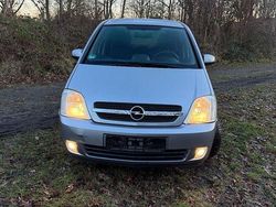 Silber Gebraucht 2005 Opel Meriva Cosmo Van / Kleinbus | 1.799 € (Fairer Preis)