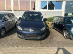 Night blue metallic Gebraucht 2012 VW Caddy Maxi Van / Kleinbus | 10.990 € (Teuer)