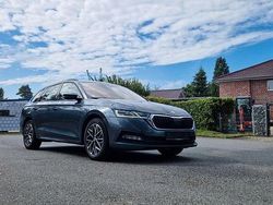 Grau Gebraucht 2022 Skoda Octavia Clever Kombi | 13.177 € (Etwas zu teuer)