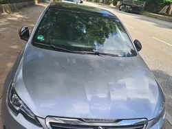 Grau Gebraucht 2015 Peugeot 308 GT-line Limousine | 6.500 € (Fairer Preis)