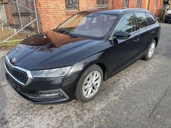 Schwarz Gebraucht 2019 Skoda Octavia Style Kombi | 9.799 € (Fairer Preis)