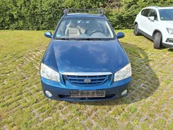 Blau Gebraucht 2004 Kia Cerato Limousine | 1.000 € (Guter Preis)