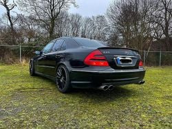 Schwarz Gebraucht 2004 Mercedes E500 Limousine | 7.000 € (Teuer)