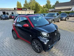 Schwarz/rot Gebraucht 2019 Smart ForTwo Cabrio Brabus Cabrio | 19.999 € (Fairer Preis)