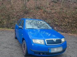 Blau Gebraucht 2005 Skoda Fabia Kleinwagen | 799 € (Fairer Preis)