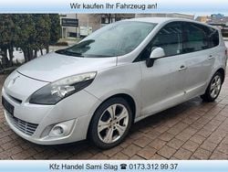 Grau Gebraucht 2012 Renault Scénic III Dynamique Van / Kleinbus | 1.990 € (Superpreis)