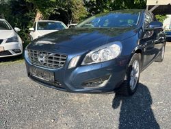 Blau Gebraucht 2011 Volvo S60 Momentum Limousine | 9.900 € (Fairer Preis)