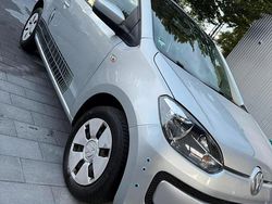 Silber Gebraucht 2016 VW up! Kleinwagen | 3.590 € (Etwas zu teuer)
