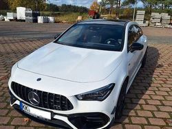 Weiß Gebraucht 2019 Mercedes CLA45 AMG Shooting Brake Kombi | 39.900 € (Fairer Preis)