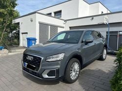 Grau Gebraucht 2019 Audi Q2 Design SUV | 18.300 € (Guter Preis)
