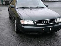 Grün Gebraucht 1994 Audi A6 Limousine | 2.650 €