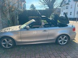 Silber Gebraucht 2011 BMW 120 Cabriolet Sport Line Cabrio | 10.500 € (Fairer Preis)