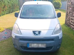 Weiß Gebraucht 2010 Peugeot Partner Van / Kleinbus | 2.300 € (Fairer Preis)