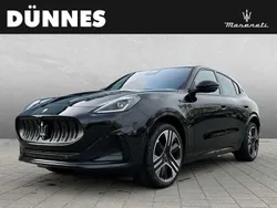 Nero tempesta Neu 2024 Maserati Grecale Folgore SUV | 122.987 € (Etwas zu teuer)