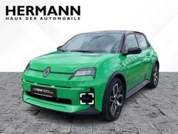 Pop green!, black pearlschwarz (schwarz) Gebraucht 2024 Renault R5 Komfort Kleinwagen | 31.410 € (Fairer Preis)
