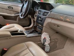 Schwarz Gebraucht 2009 Mercedes E250 Elegance Limousine | 7.500 € (Fairer Preis)