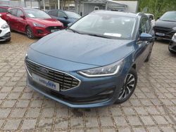 Chromablau metallic Gebraucht 2024 Ford Focus Titanium Kombi | 26.990 € (Fairer Preis)