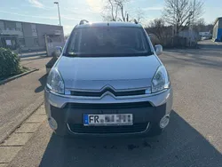 Silber Gebraucht 2014 Citroën Berlingo Van / Kleinbus | 9.000 € (Teuer)