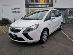 Schneeweiss/summitwhite/arctic Gebraucht 2015 Opel Zafira Tourer Design Edition Van / Kleinbus | 9.999 € (Fairer Preis)