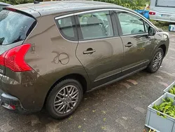 Braun Gebraucht 2010 Peugeot 3008 SUV | 5.200 € (Etwas zu teuer)