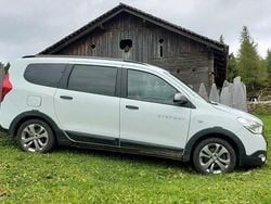 Weiß Gebraucht 2015 Dacia Lodgy Stepway Van / Kleinbus | 5.550 € (Fairer Preis)