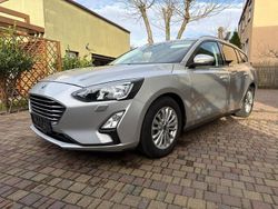 Silber Gebraucht 2021 Ford Focus Titanium Limousine | 16.482 € (Guter Preis)
