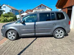 Grau Gebraucht 2010 VW Touran Van / Kleinbus | 9.900 € (Etwas zu teuer)