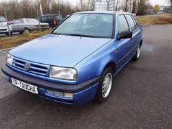 Blau Gebraucht 1994 VW Vento Limousine | 1.500 €