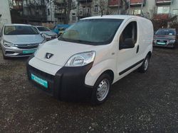 Weiß Gebraucht 2010 Peugeot Bipper Basis Van / Kleinbus | 2.750 € (Etwas zu teuer)
