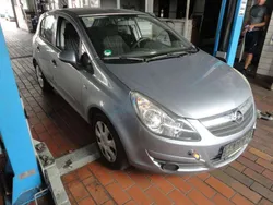 Lichtsilber/silver lightning Gebraucht 2007 Opel Corsa Edition Kleinwagen | 1.995 € (Superpreis)